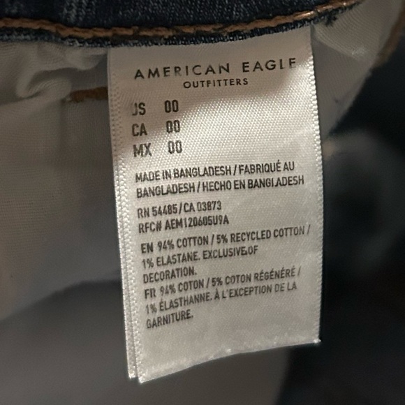 50% off w like American Eagle Size 00 Blue Denim Women’s Mom - Picture 3 of 8